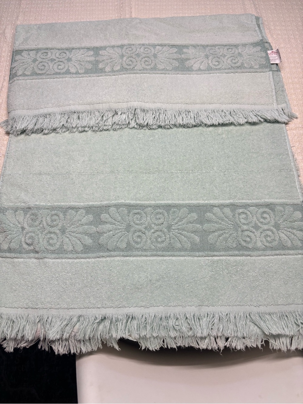 Fringed Jacquard Bath Towel in Light Seafoam